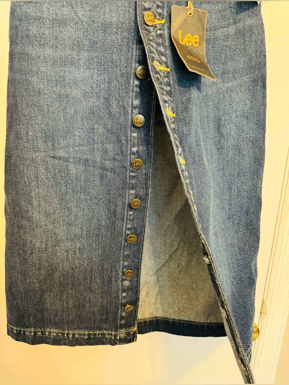 Lee Women's Denim Button Front Midi Skirt Size 25 - Picture 4 of 8